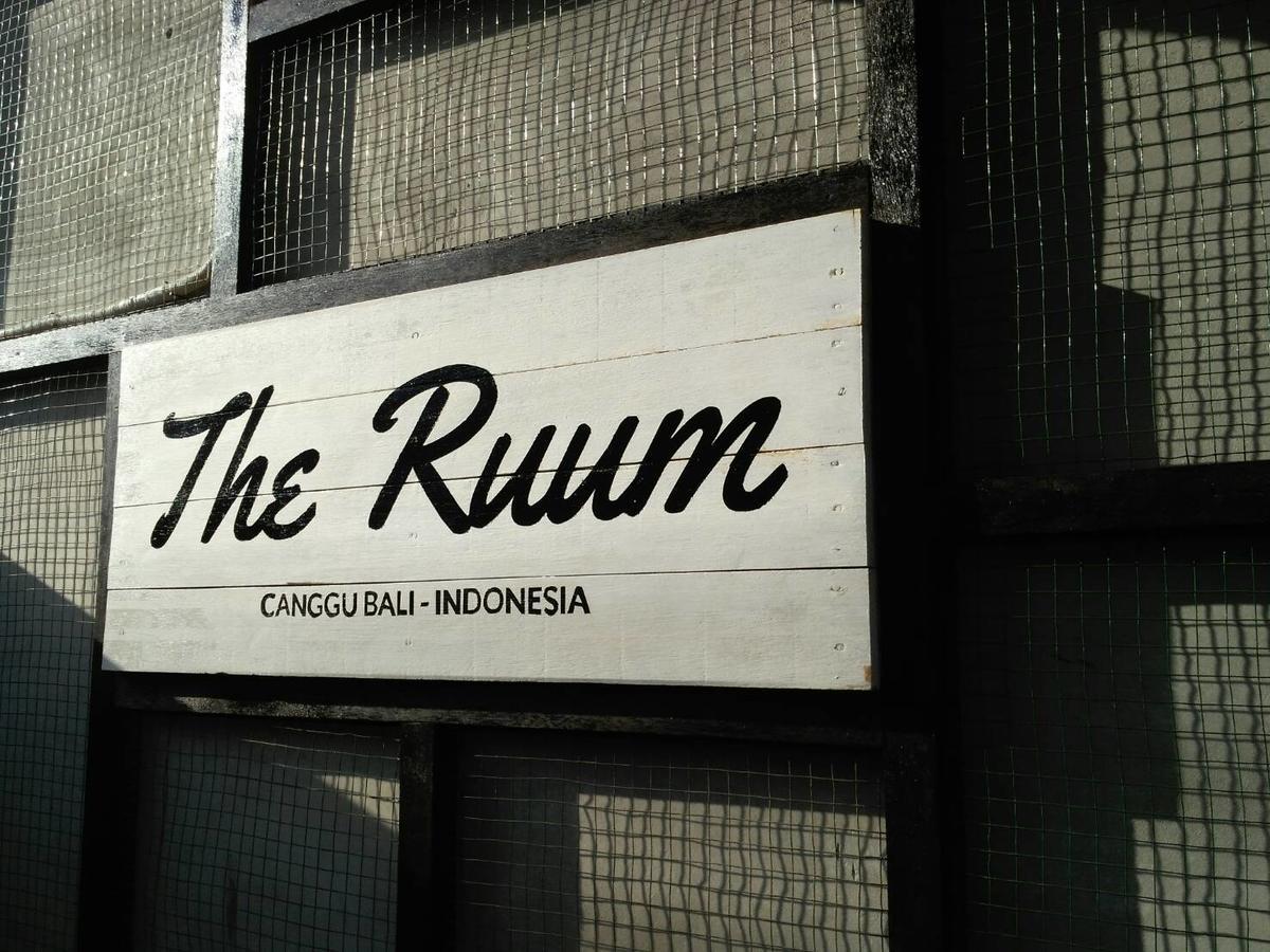 The Ruum Hostel Canggu Εξωτερικό φωτογραφία
