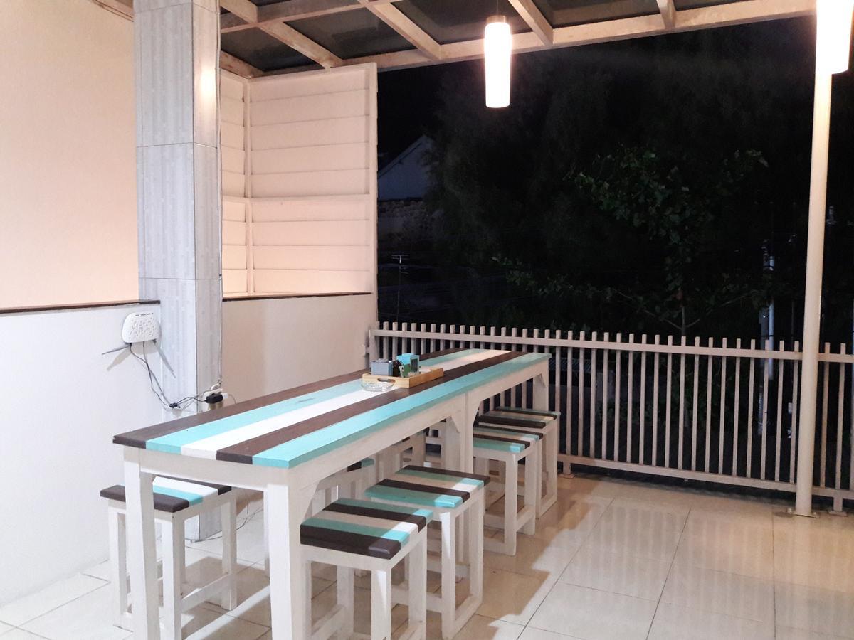 The Ruum Hostel Canggu Εξωτερικό φωτογραφία