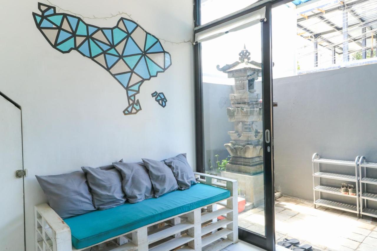 The Ruum Hostel Canggu Εξωτερικό φωτογραφία