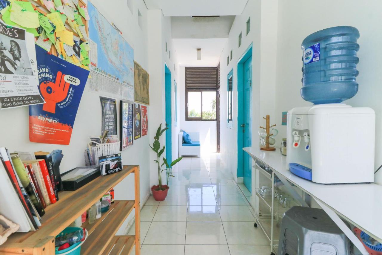 The Ruum Hostel Canggu Εξωτερικό φωτογραφία