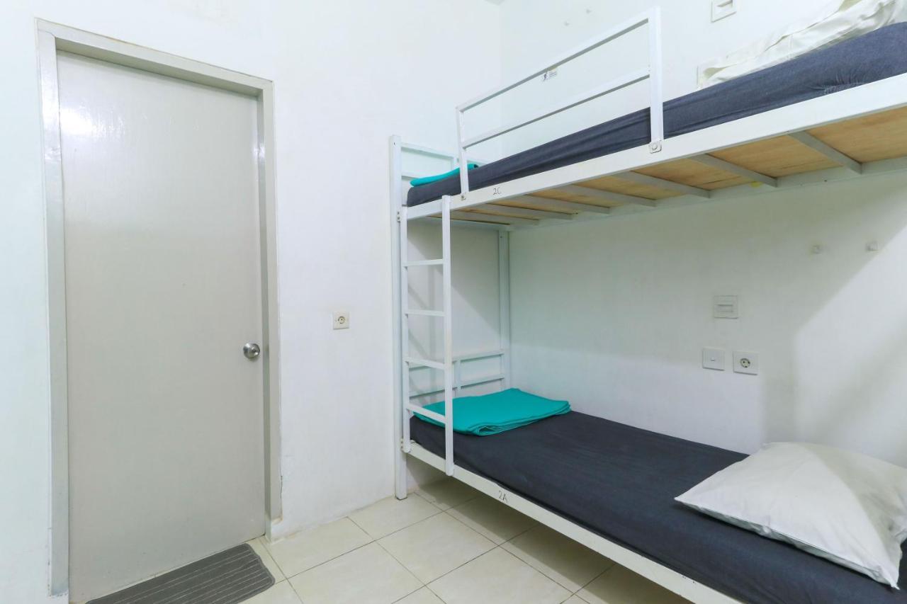 The Ruum Hostel Canggu Εξωτερικό φωτογραφία