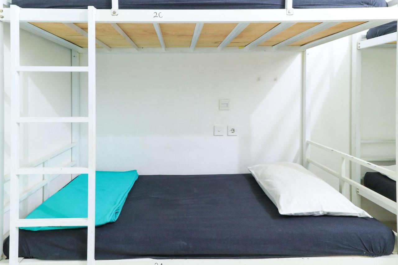 The Ruum Hostel Canggu Εξωτερικό φωτογραφία