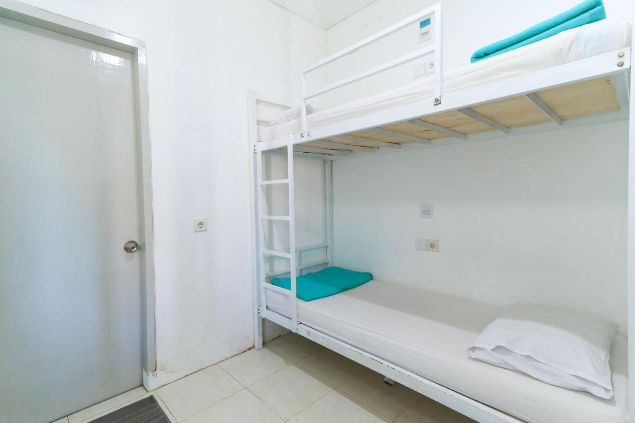 The Ruum Hostel Canggu Εξωτερικό φωτογραφία